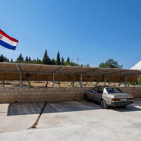 Lovely Home In Klek With House A Panoramic View Bagian luar foto