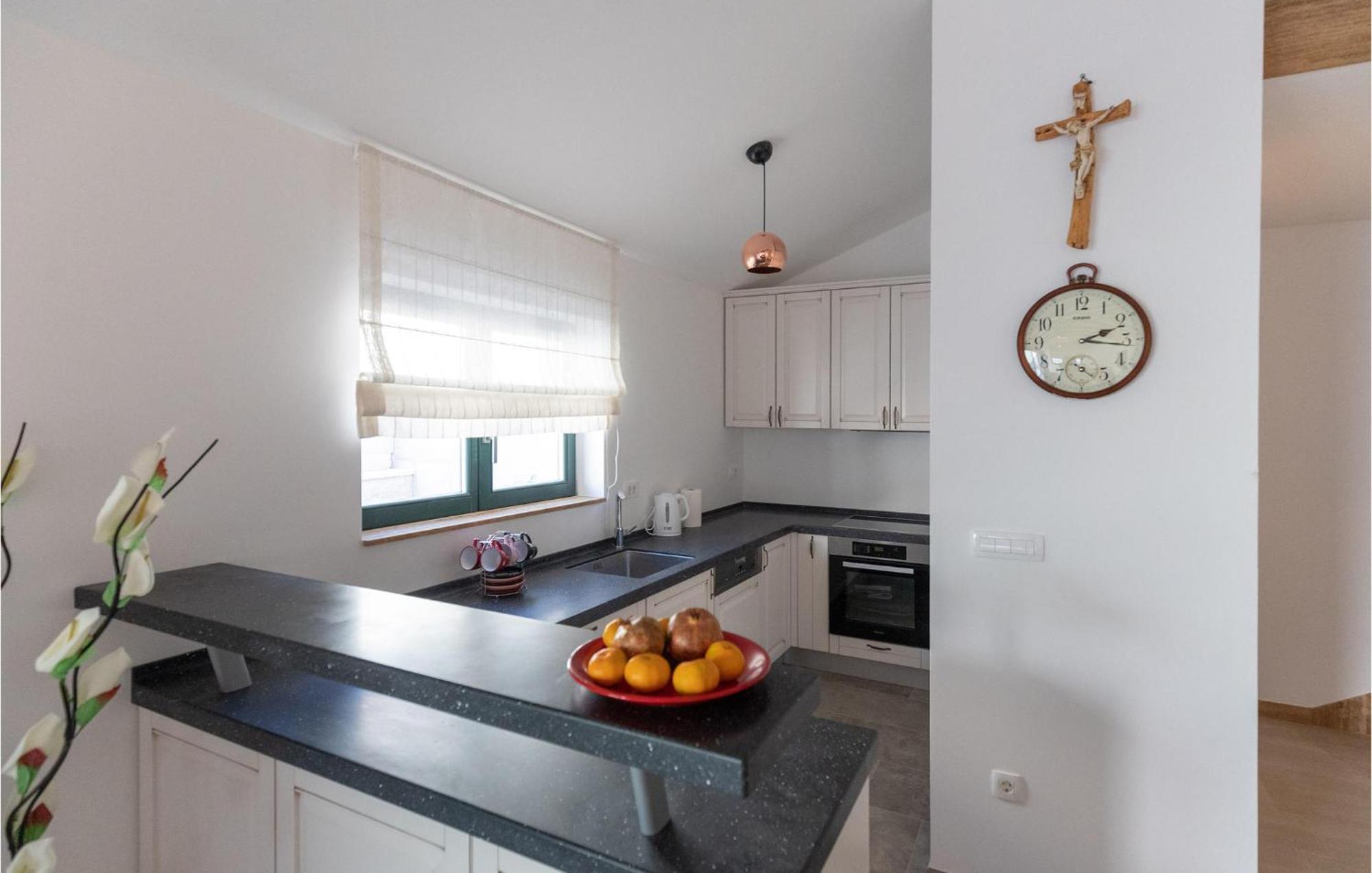 Lovely Home In Klek With House A Panoramic View Bagian luar foto