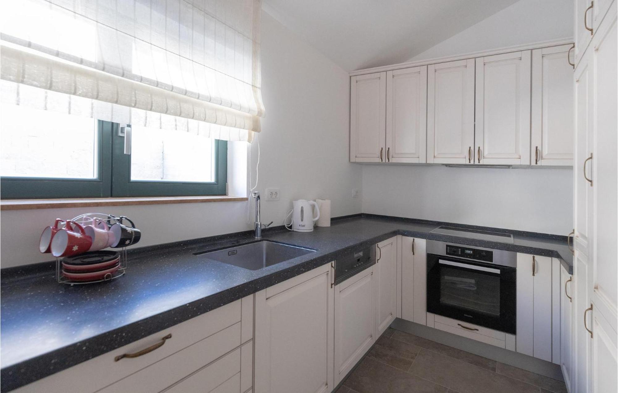 Lovely Home In Klek With House A Panoramic View Bagian luar foto
